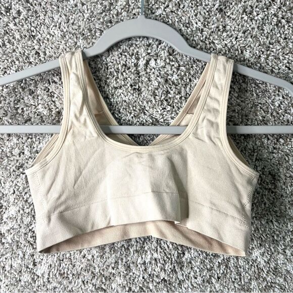Wacoal Bralette Women’s 34 B-Smooth Beige Tan Wire Free - Picture 2 of 3